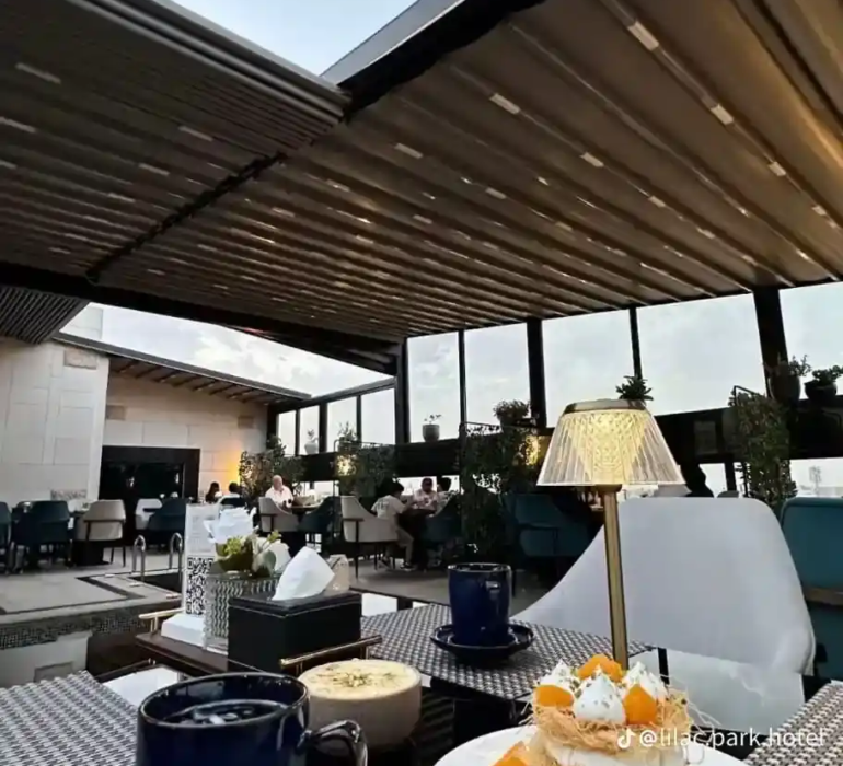 مظلات زجاجية متحركة من آرت نيو